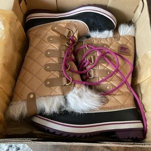 COPY - Sorel tall women’s winter boots-barely worn!